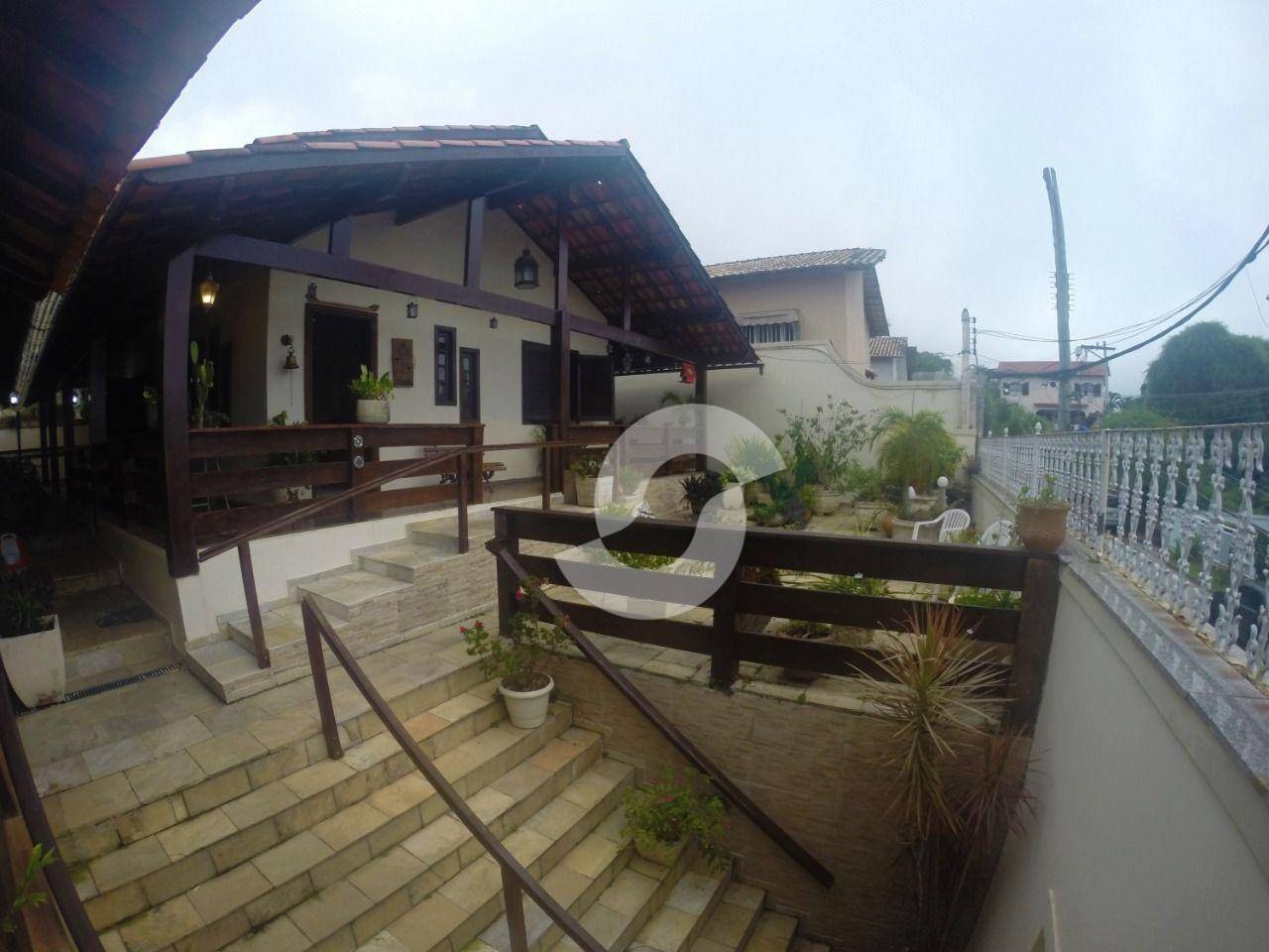 Casa à venda com 4 quartos, 271m² - Badu,Niterói