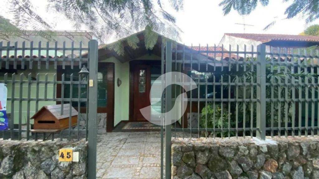 Casa à venda com 5 quartos, 320m² - Itacoatiara,Niterói