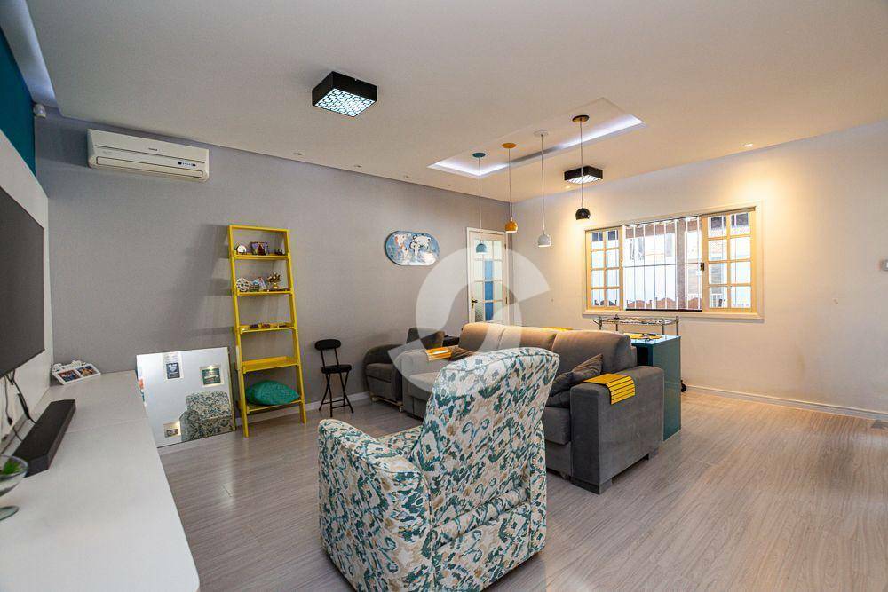 Casa à venda com 4 quartos, 173m² - Piratininga,Niterói