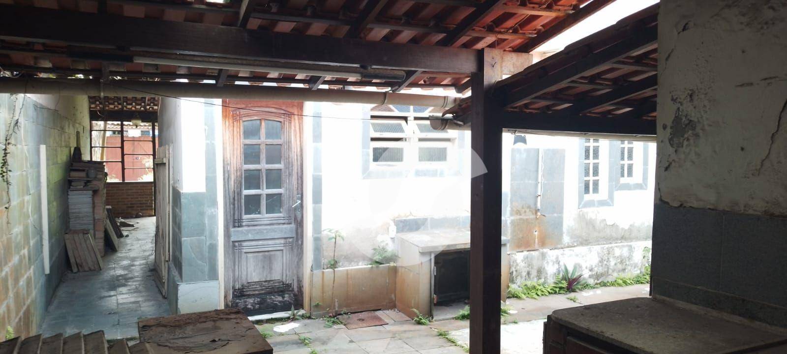 Casa à venda com 3 quartos, 188m² - Serra Grande,Niterói