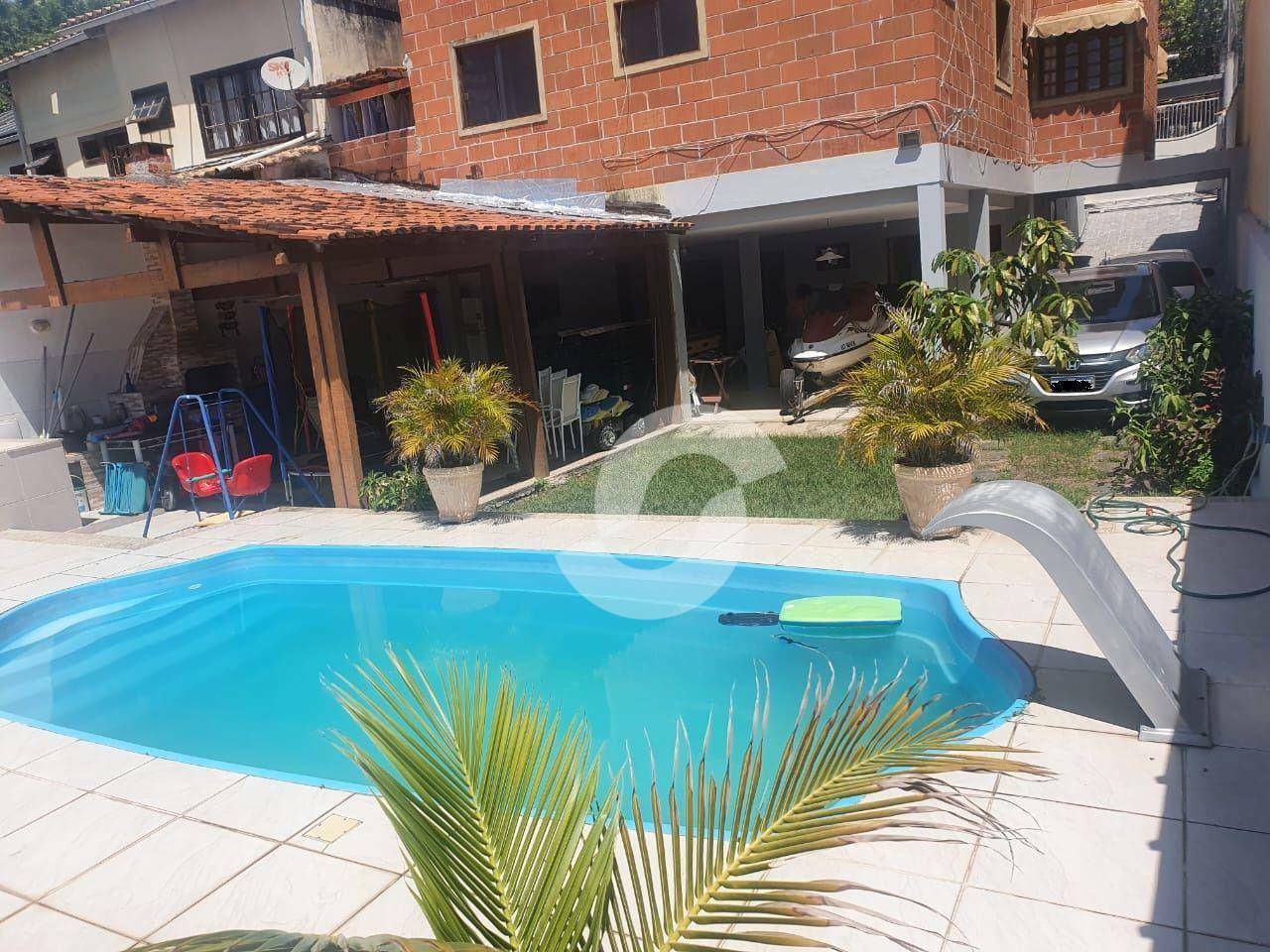 Casa à venda com 6 quartos, 210m² - Maravista,Niterói
