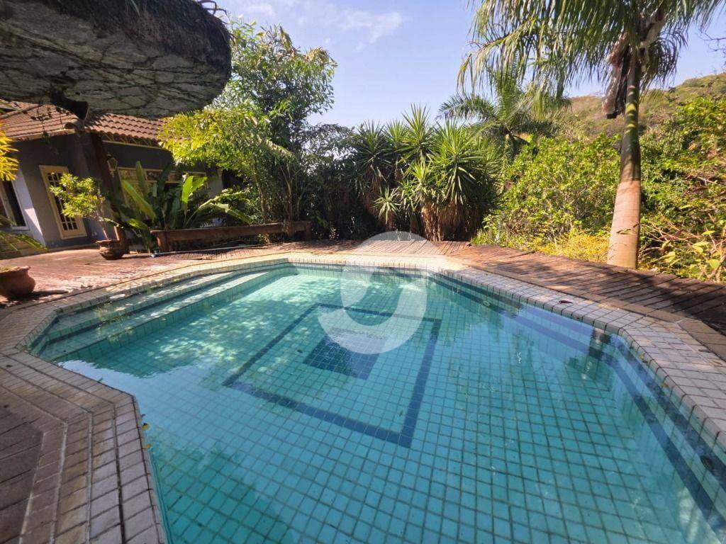 Casa à venda com 3 quartos, 520m² - Engenho do Mato,Niterói