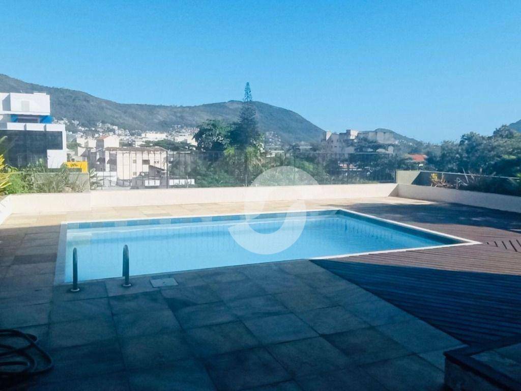 Casa à venda com 4 quartos, 268m² - São Francisco,Niterói