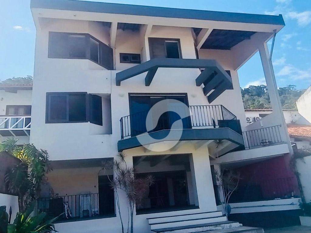 Casa à venda com 4 quartos, 268m² - São Francisco,Niterói
