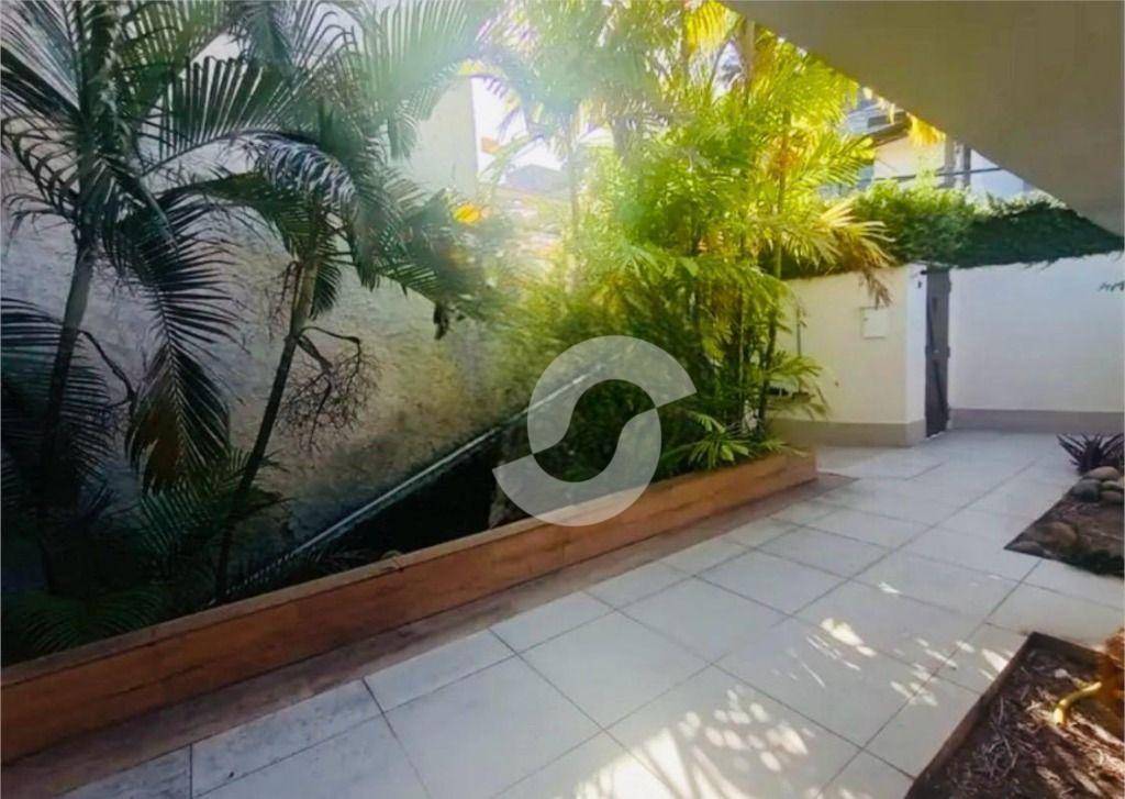 Casa à venda com 4 quartos, 268m² - São Francisco,Niterói