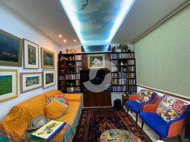  - Casa com 3 dormitórios à venda, 200 m² por R$ 870.000,00 - Pendotiba - Niterói/RJ