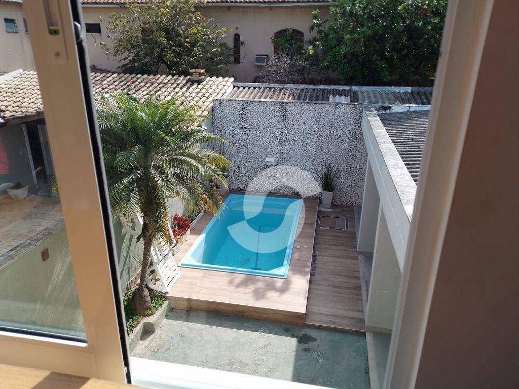 Casa à venda com 4 quartos, 250m² - Itacoatiara,Niterói