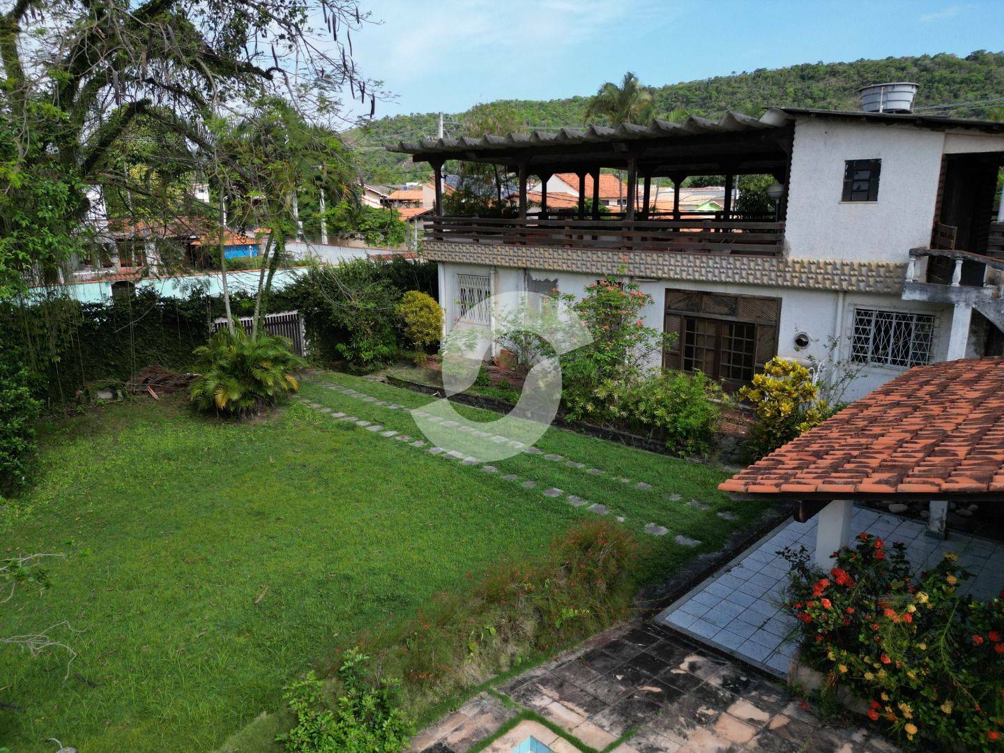 Casa à venda com 3 quartos, 360m² - Piratininga,Niterói