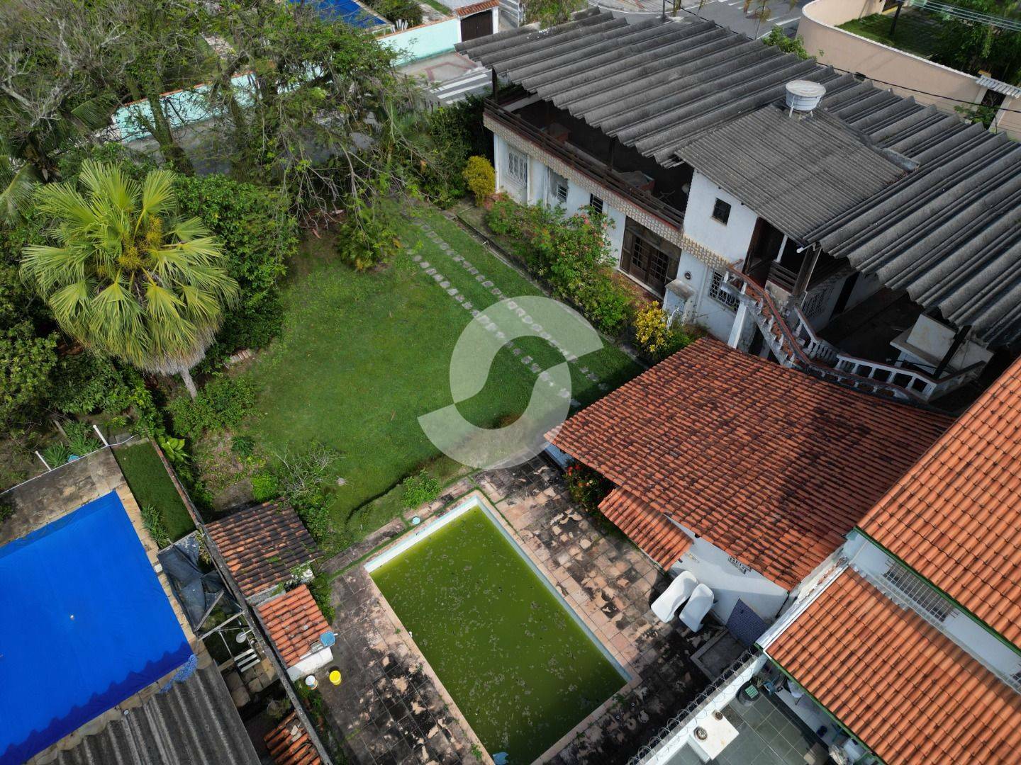 Casa à venda com 3 quartos, 360m² - Piratininga,Niterói