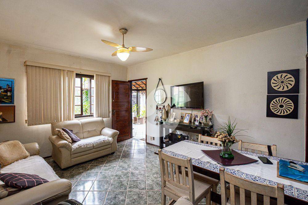  - Casa com 3 dormitórios à venda, 120 m² por R$ 900.000,00 - Piratininga - Niterói/RJ