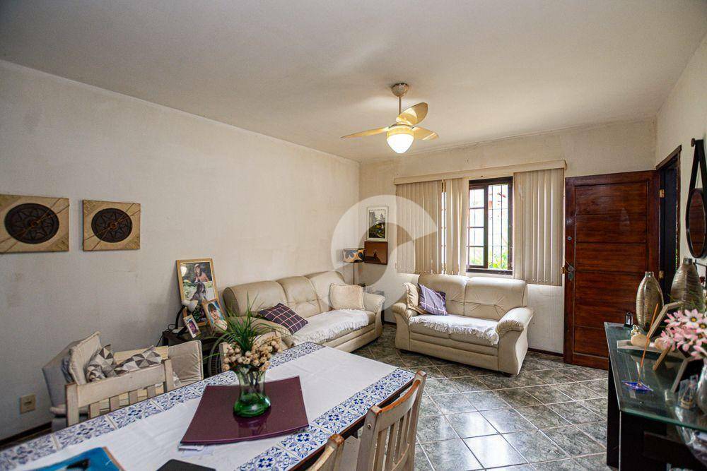 Casa à venda com 3 quartos, 120m² - Piratininga,Niterói