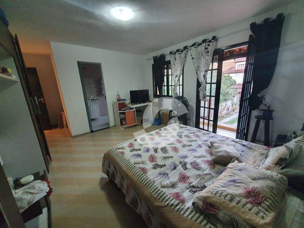 Casa à venda com 4 quartos, 220m² - Itaipu,Niterói