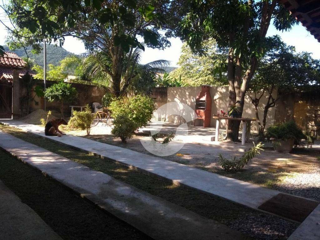 Casa à venda com 4 quartos, 220m² - Itaipu,Niterói
