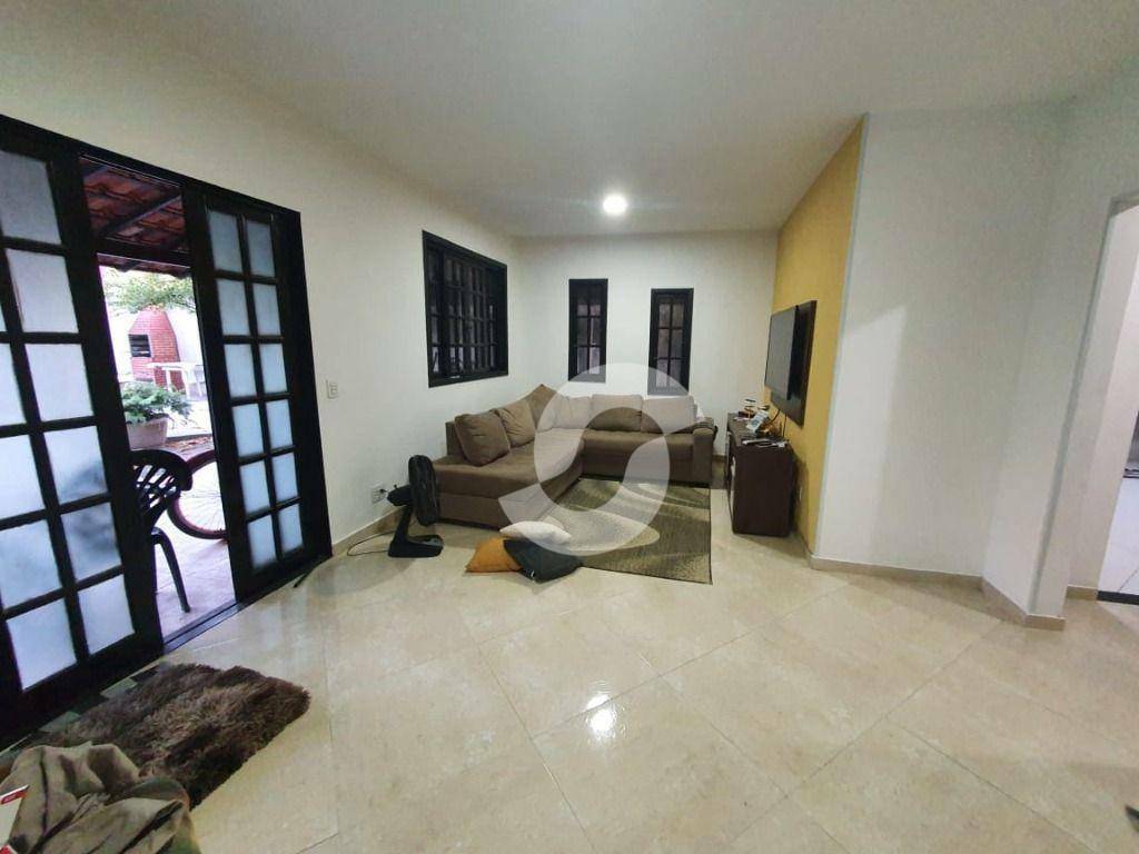 Casa à venda com 4 quartos, 220m² - Itaipu,Niterói
