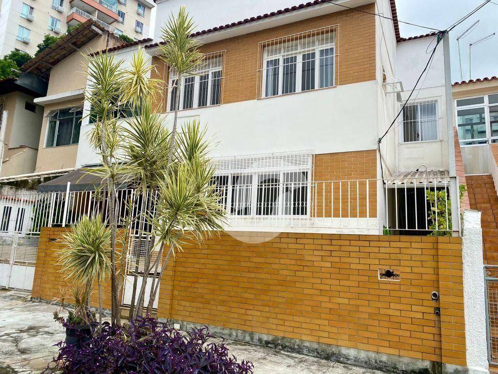 Casa à venda com 4 quartos, 210m² - Santa Rosa,Niterói