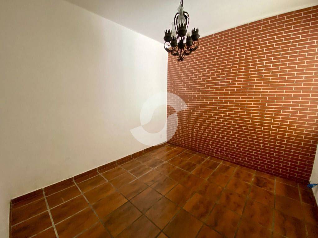  - Casa com 4 dormitórios à venda, 210 m² por R$ 935.000,00 - Santa Rosa - Niterói/RJ