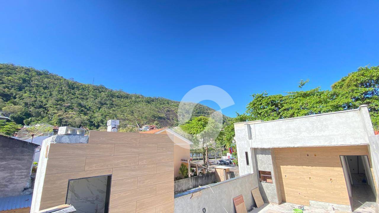 Casa à venda com 3 quartos, 200m² - São Francisco,Niterói