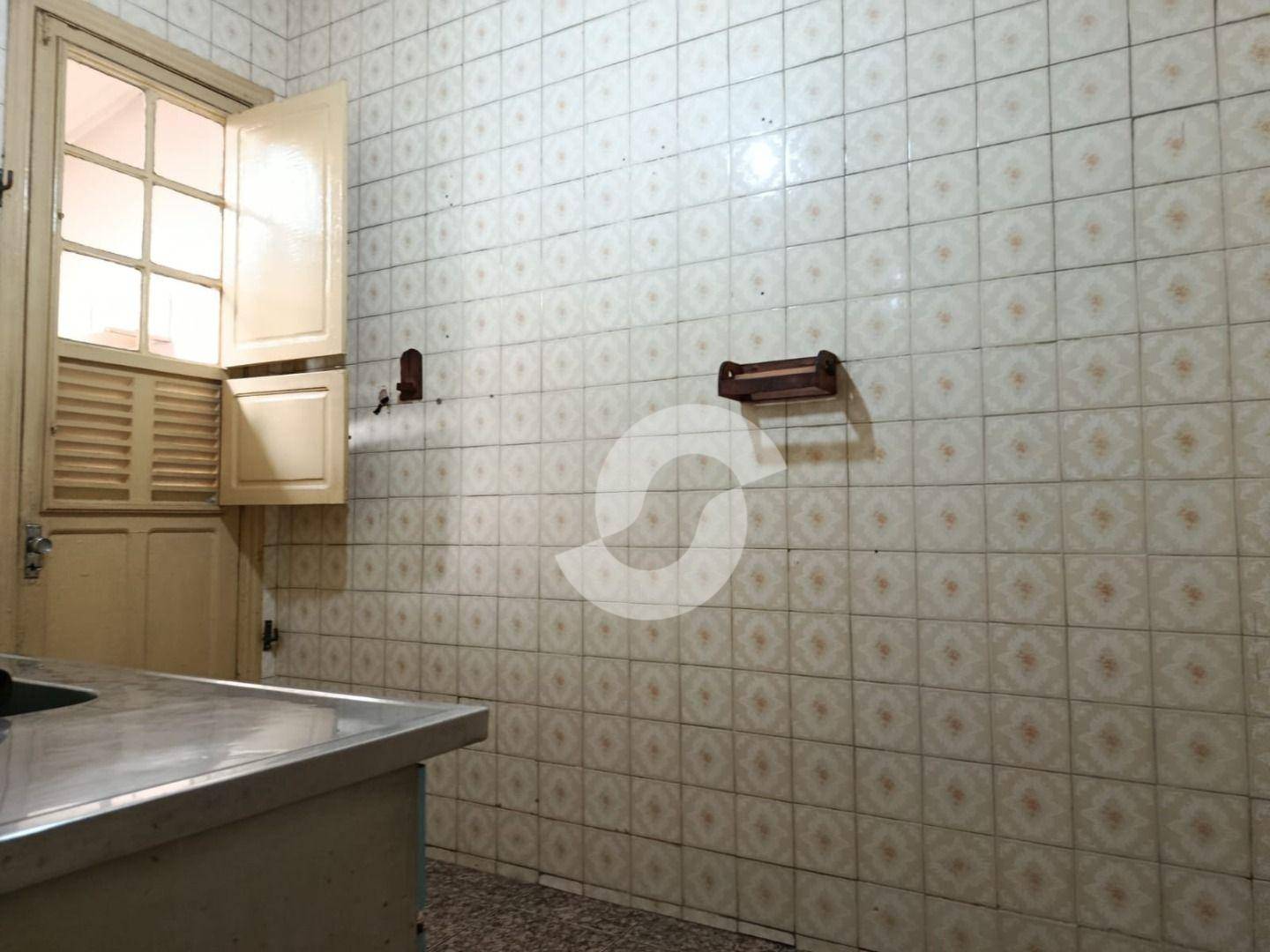  - Casa com 2 dormitórios à venda, 66 m² por R$ 380.000,00 - Centro - Niterói/RJ