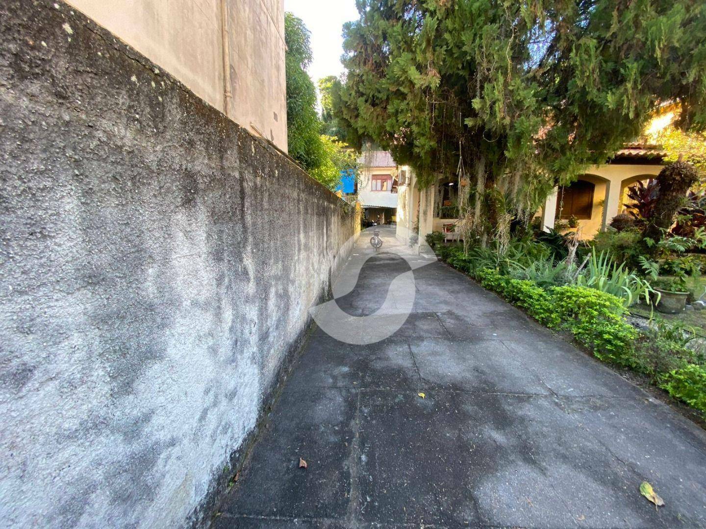 Casa à venda com 4 quartos, 132m² - Santa Rosa,Niterói