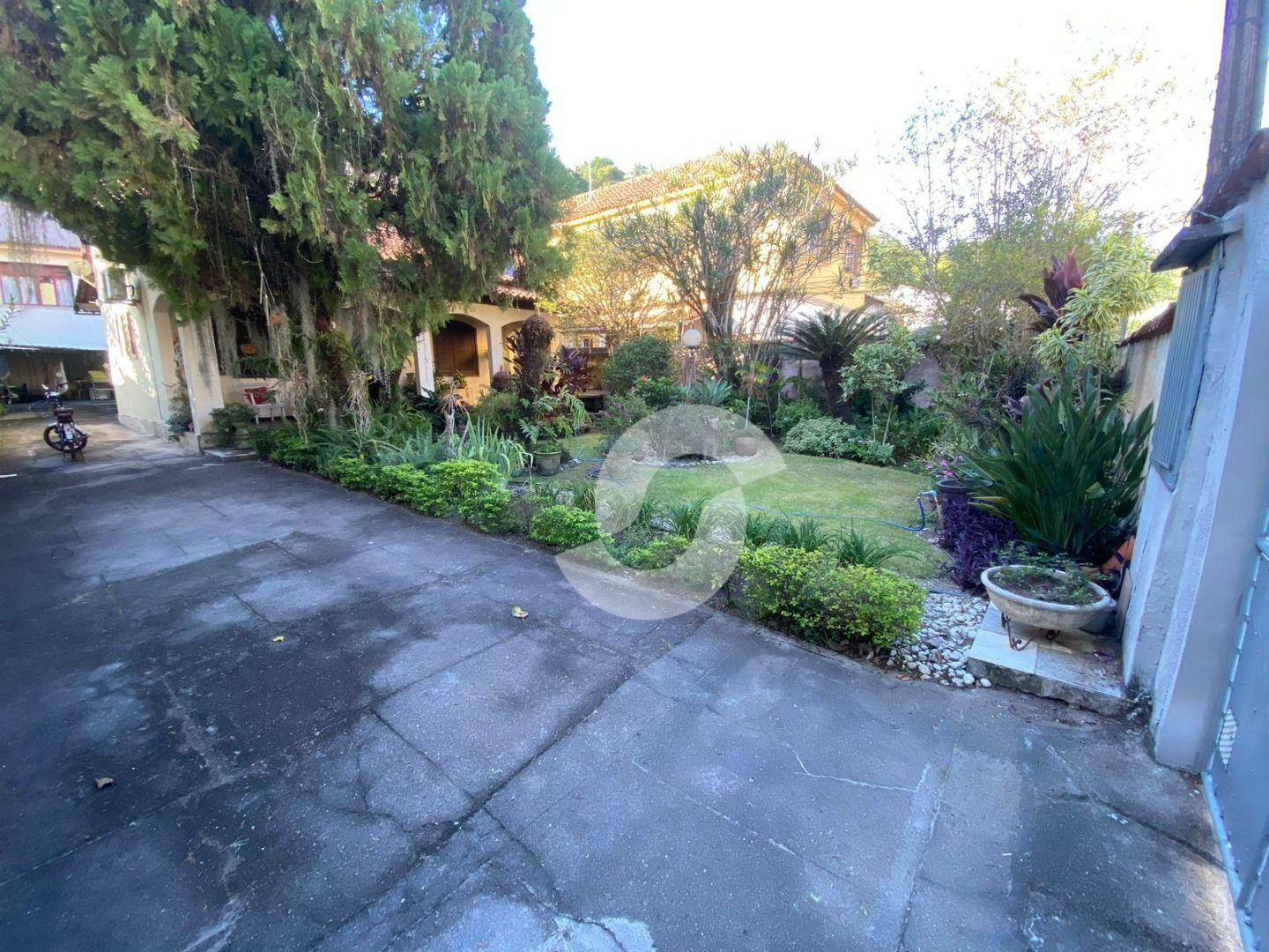 Casa à venda com 4 quartos, 132m² - Santa Rosa,Niterói