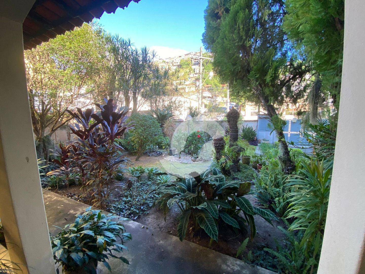 Casa à venda com 4 quartos, 132m² - Santa Rosa,Niterói