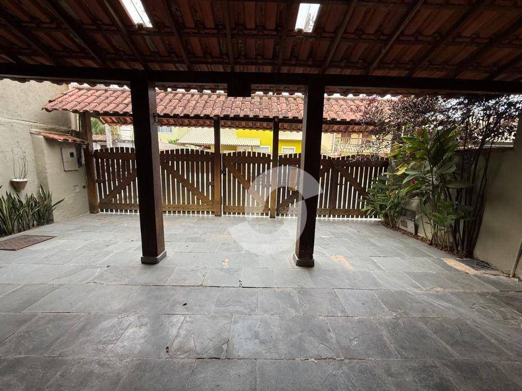 Casa à venda com 3 quartos, 134m² - Piratininga,Niterói