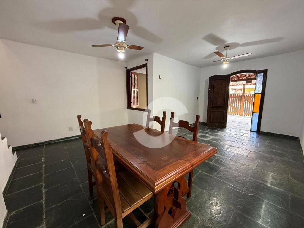  - Casa com 3 dormitórios à venda, 134 m² por R$ 820.000,00 - Piratininga - Niterói/RJ