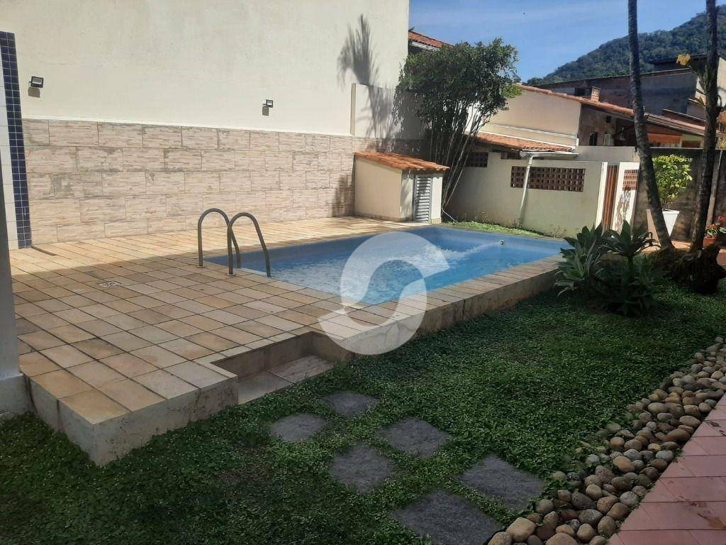 Casa à venda com 3 quartos, 192m² - Itaipu,Niterói