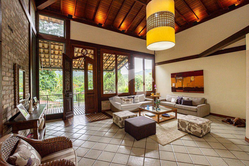 Casa à venda com 5 quartos, 360m² - Badu,Niterói