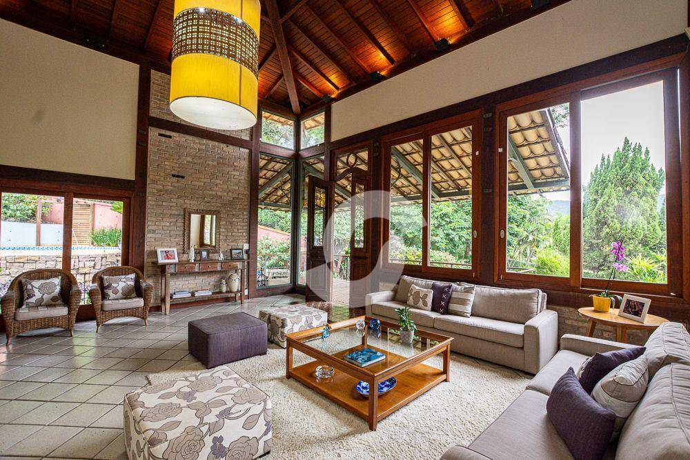 Casa à venda com 5 quartos, 360m² - Badu,Niterói