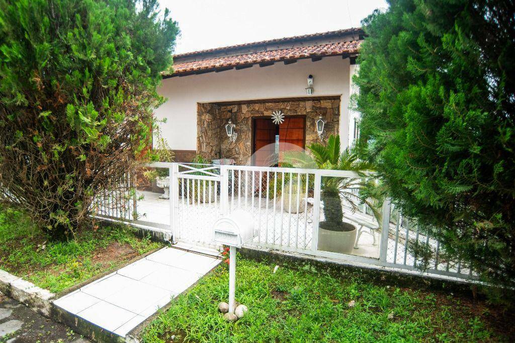 Casa à venda com 4 quartos, 360m² - Sape,Niterói