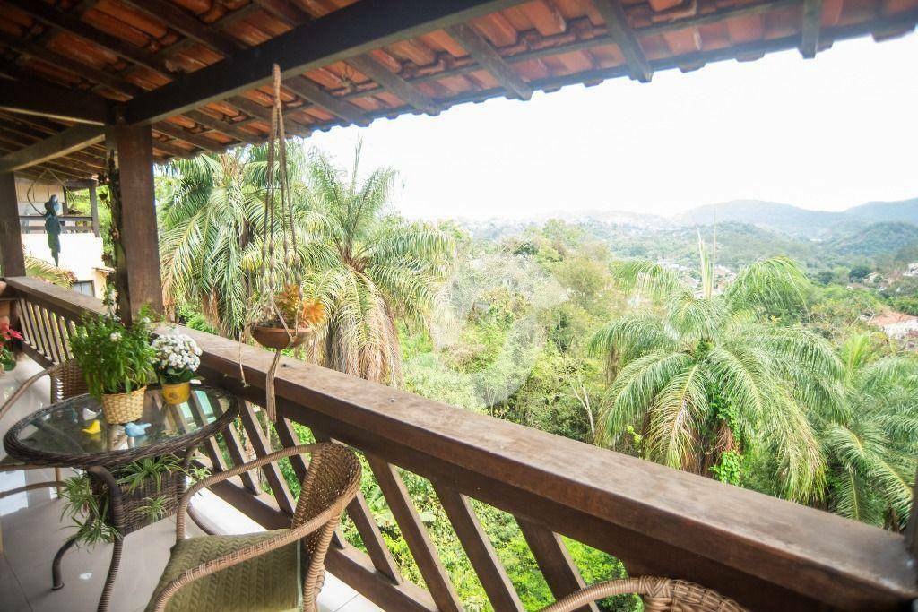 Casa à venda com 4 quartos, 360m² - Sape,Niterói