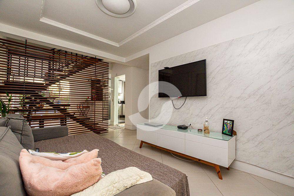 Casa à venda com 4 quartos, 220m² - Piratininga,Niterói