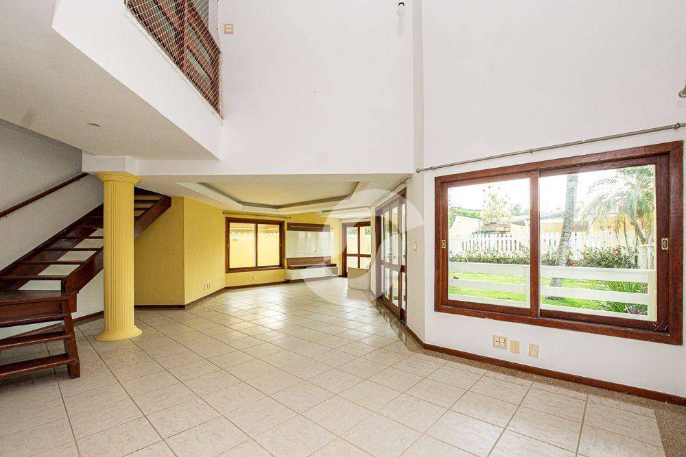 Casa à venda com 4 quartos, 375m² - Itaipu,Niterói