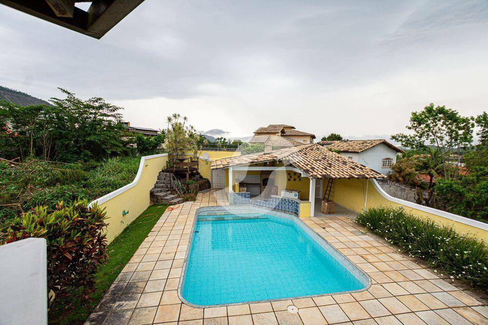 Casa à venda com 4 quartos, 375m² - Itaipu,Niterói