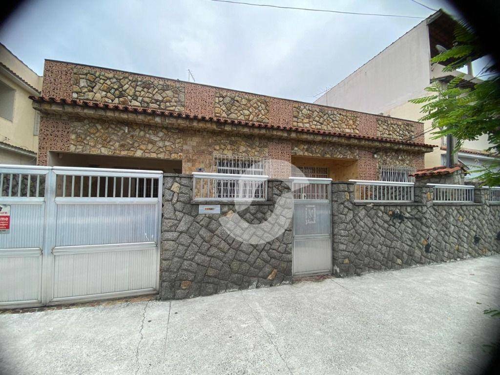 Casa à venda com 4 quartos, 80m² - Barreto,Niterói