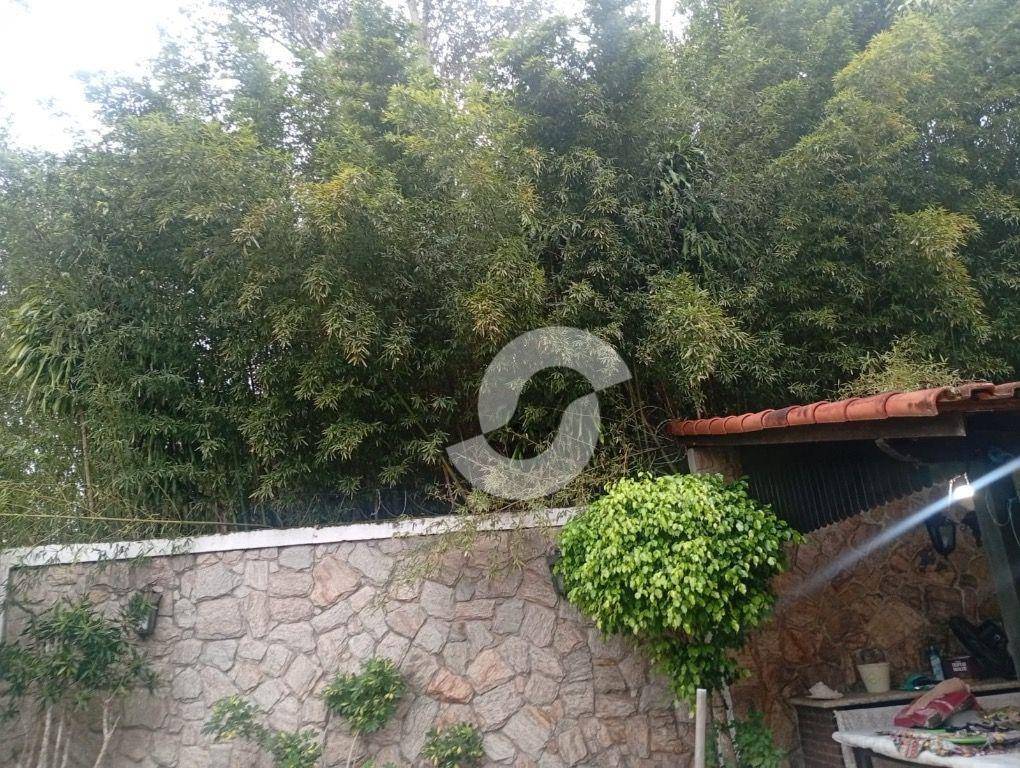  - Casa com 3 dormitórios à venda, 295 m² por R$ 950.000,00 - Vila Progresso - Niterói/RJ
