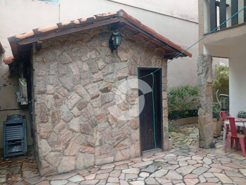 Casa à venda com 3 quartos, 295m² - Vila Progresso,Niterói