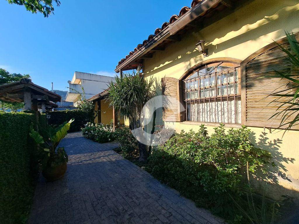 Casa à venda com 3 quartos, 180m² - Serra Grande,Niterói