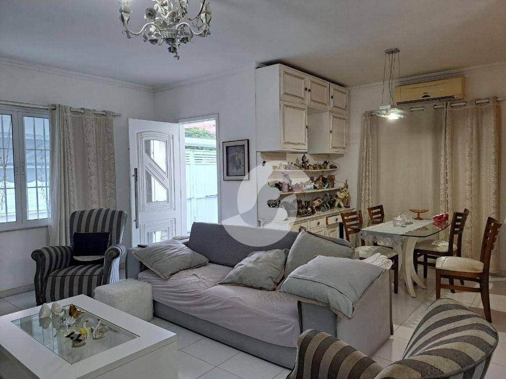  - Casa com 3 dormitórios à venda, 220 m² por R$ 860.000,00 - Serra Grande - Niterói/RJ