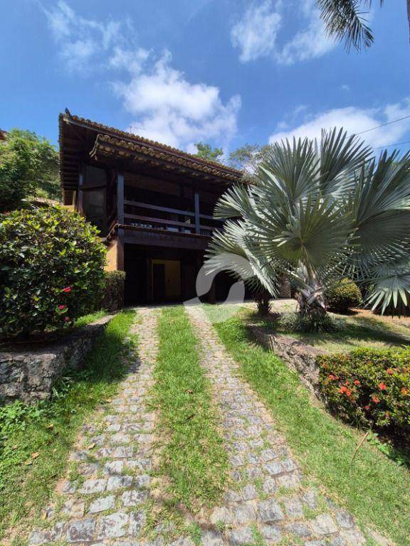Casa à venda com 3 quartos, 326m² - Vila Progresso,Niterói