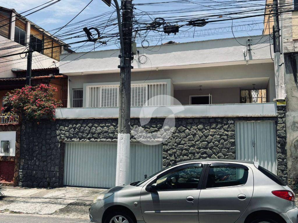 Casa à venda com 4 quartos, 152m² - Fátima,Niterói