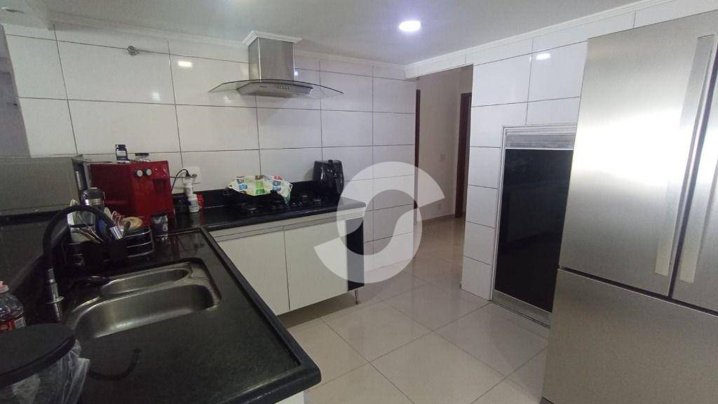 Casa à venda com 4 quartos, 278m² - Piratininga,Niterói