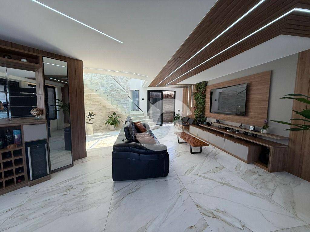  - Casa com 3 dormitórios à venda, 209 m² por R$ 3.300.000,00 - Camboinhas - Niterói/RJ
