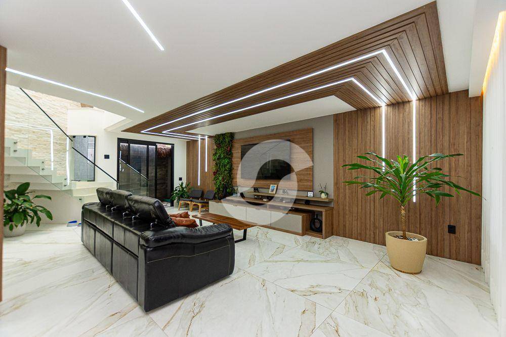 Casa à venda com 3 quartos, 209m² - Camboinhas,Niterói