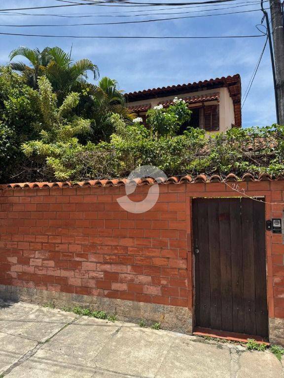 Casa à venda com 4 quartos, 180m² - Santa Rosa,Niterói