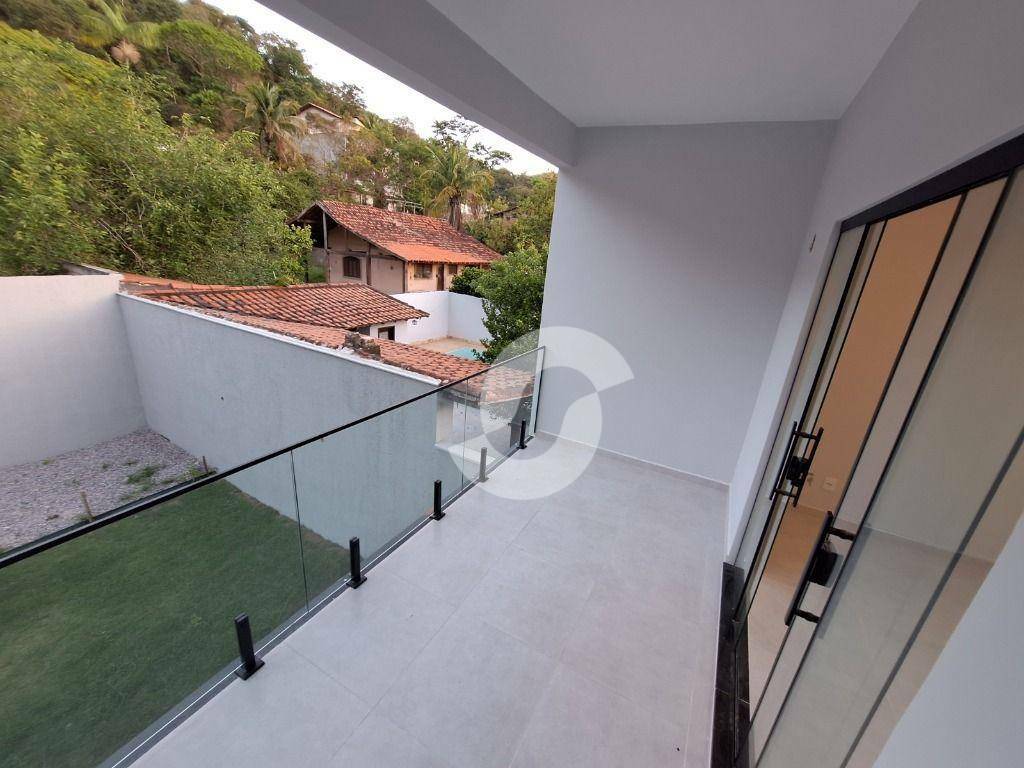 Casa à venda com 3 quartos, 180m² - Itaipu,Niterói