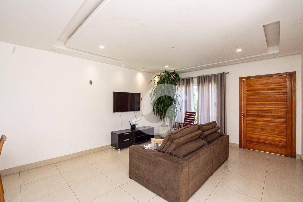 Casa à venda com 3 quartos, 195m² - Serra Grande,Niterói