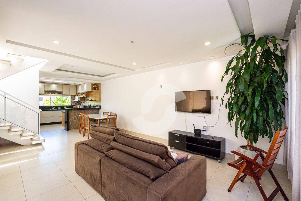  - Casa com 3 dormitórios à venda, 120 m² por R$ 900.000 - Piratininga - Niterói/RJ