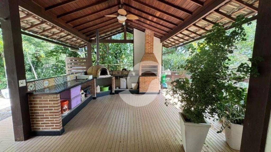 Casa à venda com 4 quartos, 330m² - São Francisco,Niterói